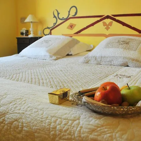 Cascastel-des-corbieres Sleeps 14 Pool